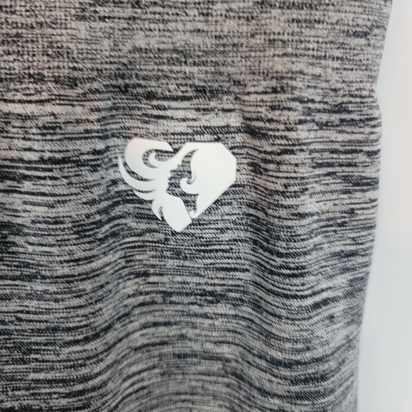 Women's Best Gray Leggings - Picture 3 of 7